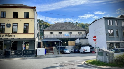 Dinant revamps former supermarket into economic hub: modern & flexible office spaces now available