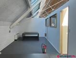 Offices to let in LES ECURIES B3+1