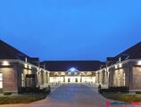 Offices to let in LES ECURIES B3+1