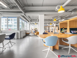 Offices to let in De Kleetlaan 4