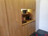 Offices to let in JACQMAIN 134   +6