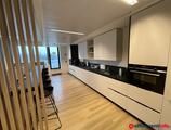 Offices to let in DEBROUX 54   +7<8