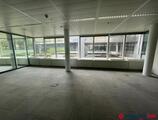 Offices to let in PLAINE 17  +1