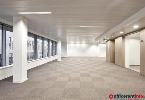 Offices to let in Bureau - Etterbeek 218 m²