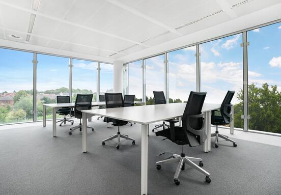 Adapt your workspace to your needs at Regus Brussels Airport