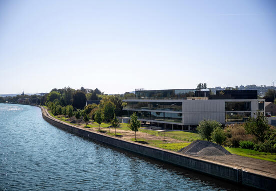 Bord de Meuse: your new high-end business & co-living destination near Liège Bord de Meuse: your new high-end business & co-living destination near Liège